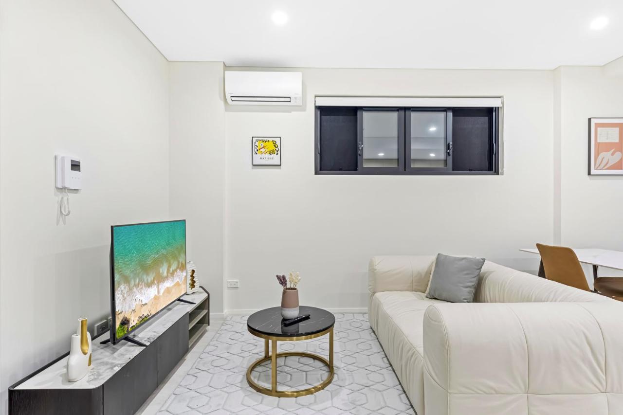 Urban Oasis In Heart Of Homebush Сидней Экстерьер фото